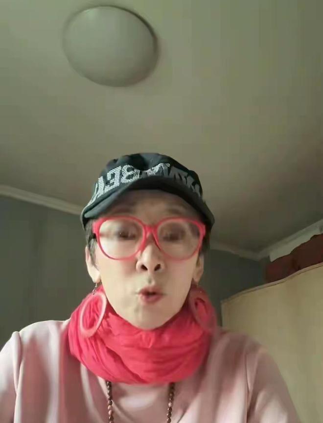 很多、很多，说出来吓死你。苏柳这话有劲！曾经有人说，苏柳写出的歌词，按照当时的