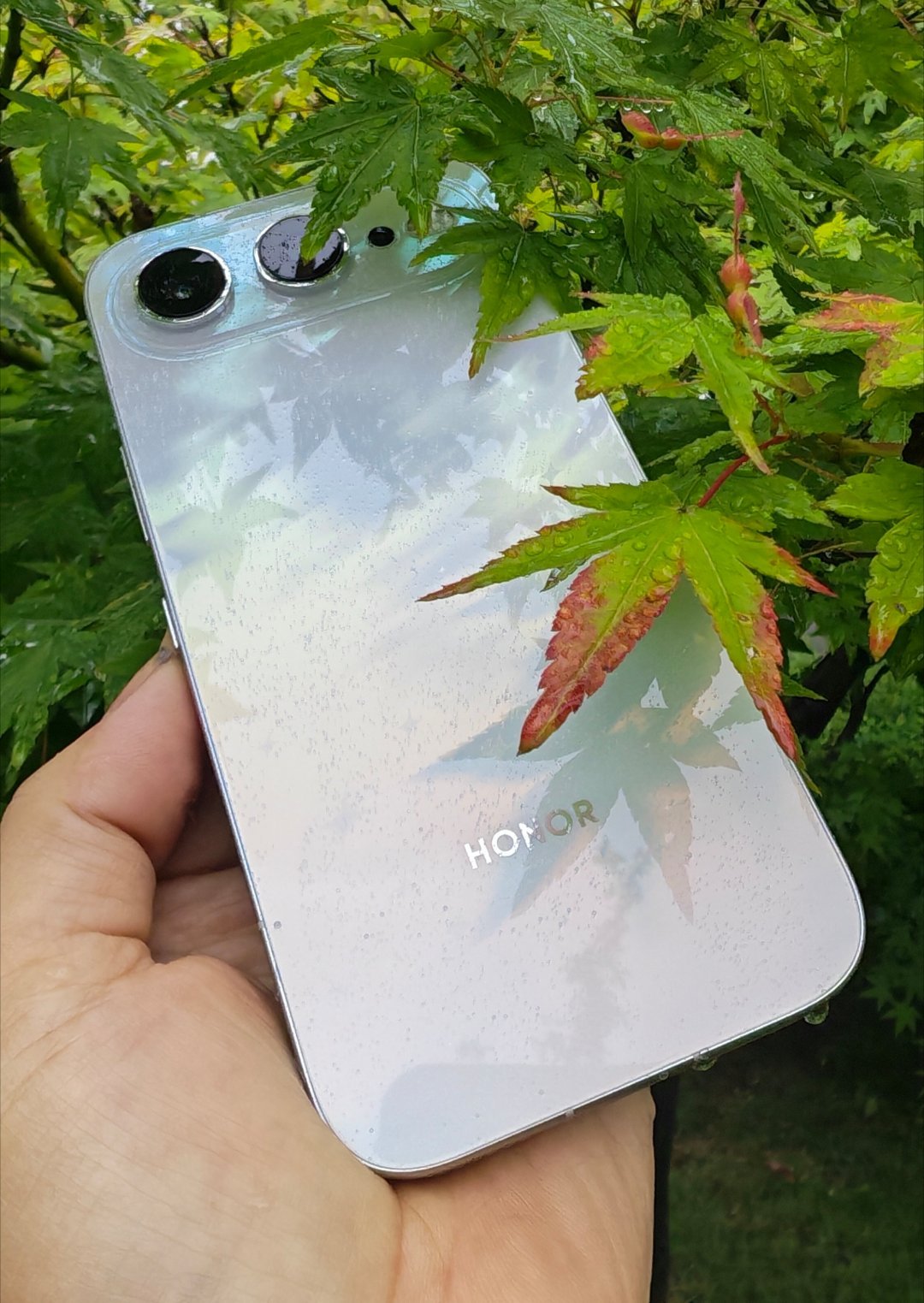 荣耀600和OPPOReno16都是非常好看的新机，都是25日发布，荣耀6
