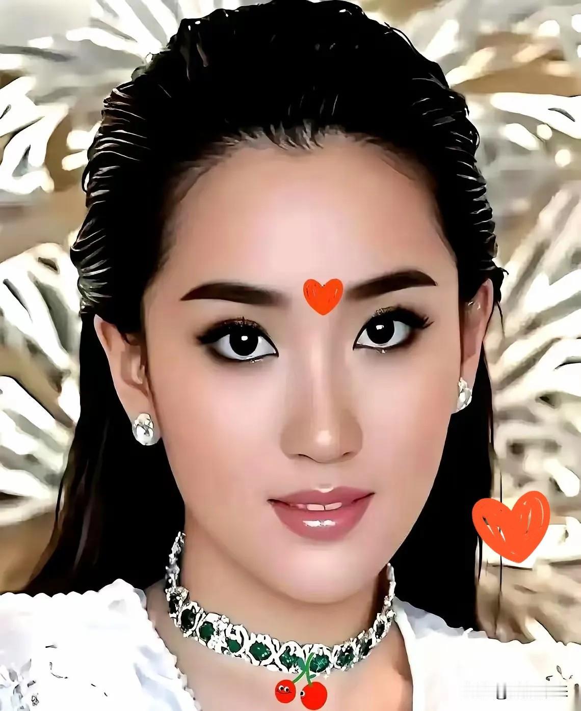 刷到泰国的新闻后背有点发凉泰国王太后今早已经去世了,为了表示哀悼,全国公务