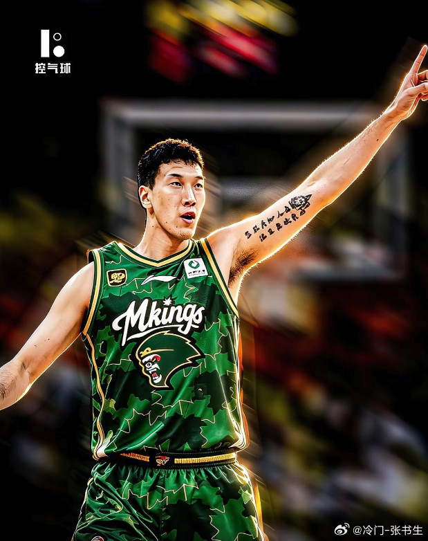 截至目前！CBA休赛季已完成转会8位球员，杜润旺仍未签约同曦。1.赵嘉仁(广厦