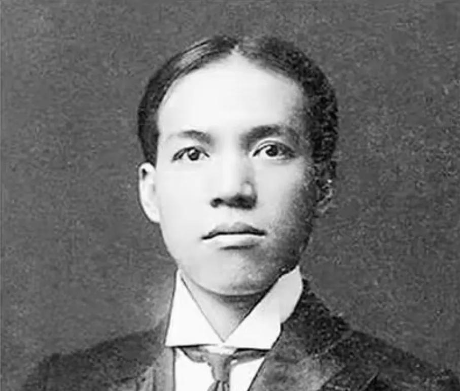 1903年，梁启超在妻子安排下，迎娶17岁的王桂荃。圆房当晚，梁启超：“娶你可以