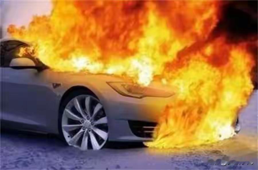 北京街头新能源汽车深夜爆燃成火球！国家12小时火灾上报制度背后竟是千万车主的生死