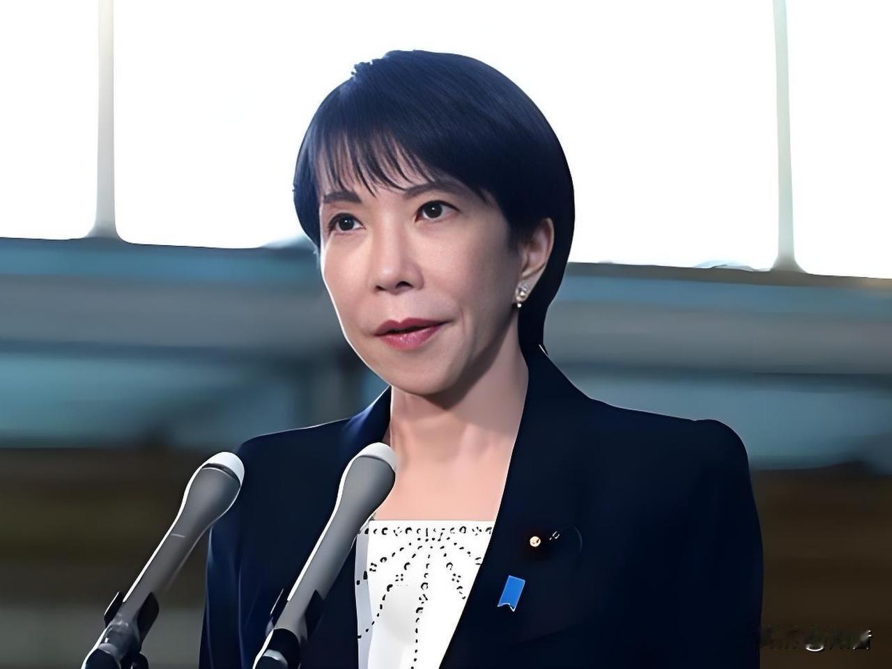 高市早苗到从上任到现在为止，自我感觉都特别的良好！目测：高市早苗一直觉得自己