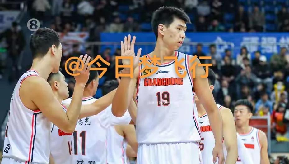 可以预料：不用四年徐昕将会重返广东队！附图2-3是广州龙狮2023年阵容图片。