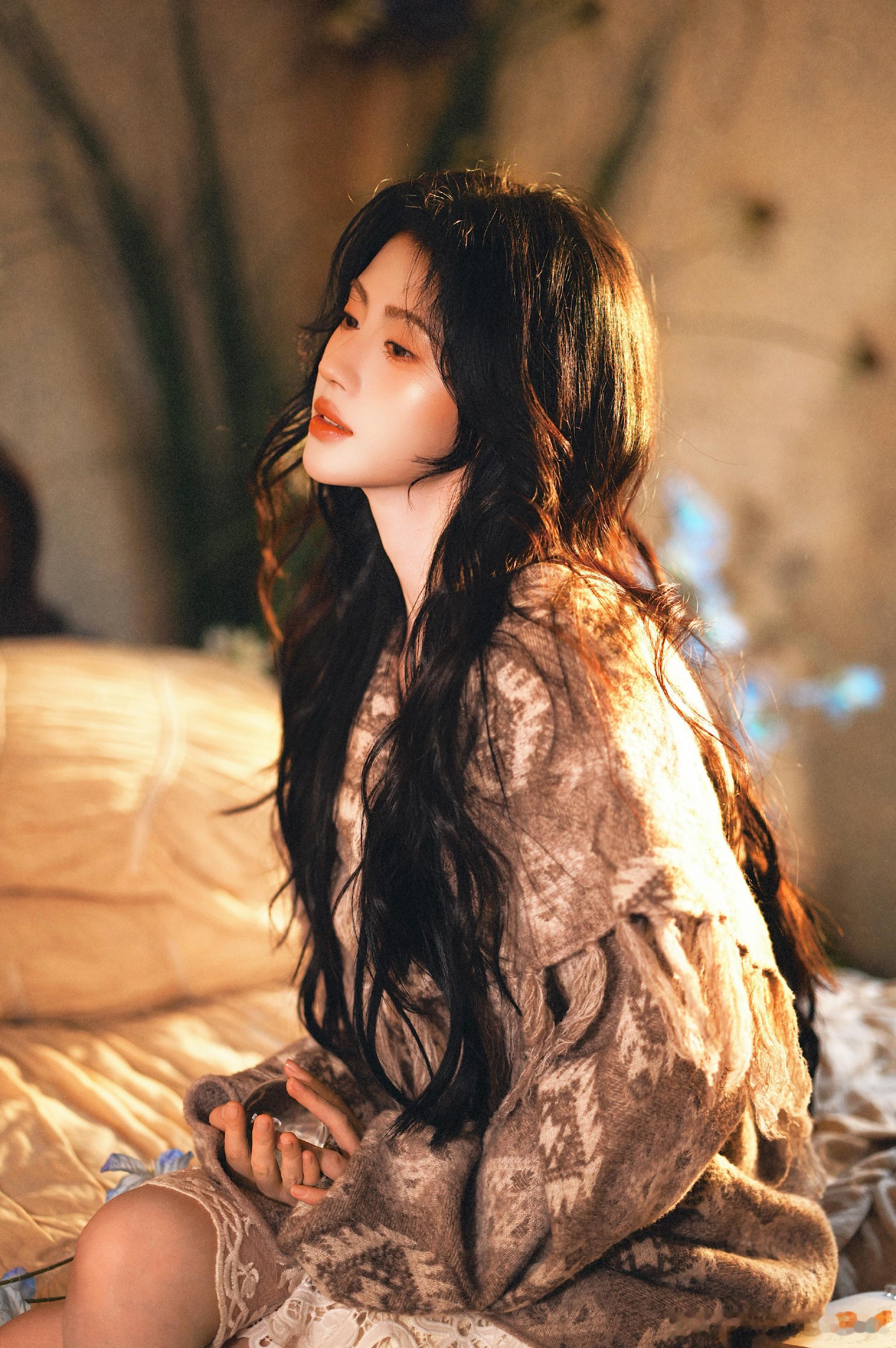 1、新丽的大制作项目电视剧《龙潭》邀请了林更新，佟大为联合主演，女主邀请宋轶，辛