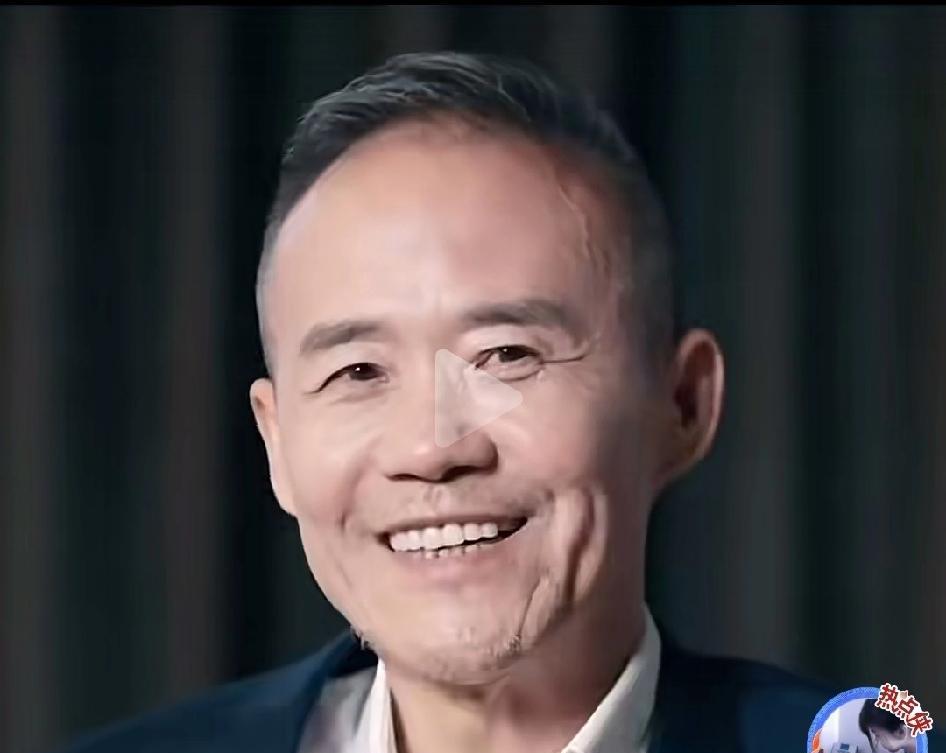 王石和田朴珺的对话，简直是一场教科书级别的心理战。我看着都累。田朴珺拼命想从