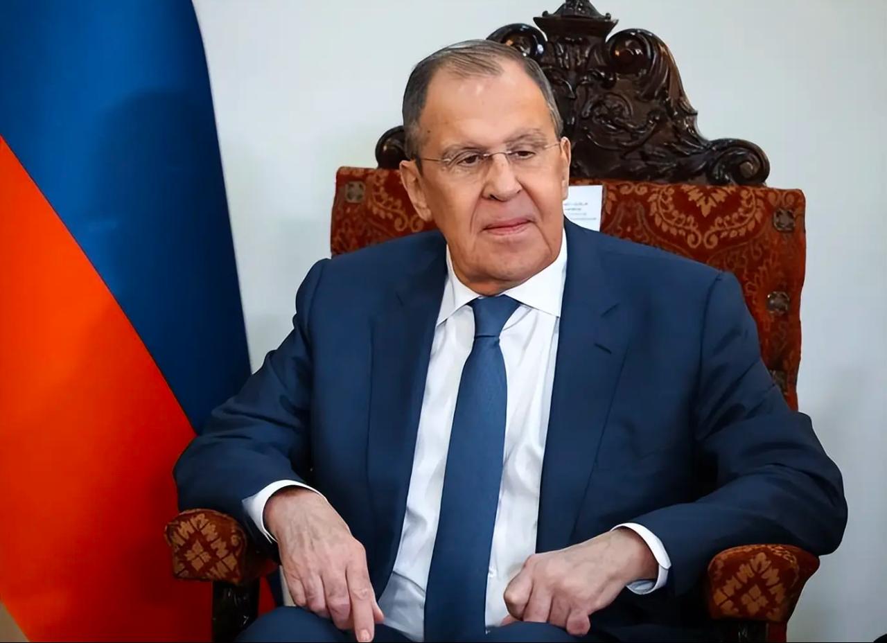 拉夫罗夫声称：“俄罗斯历史上第一次孤军奋战，对抗整个西方世界。第一次世界大战和第