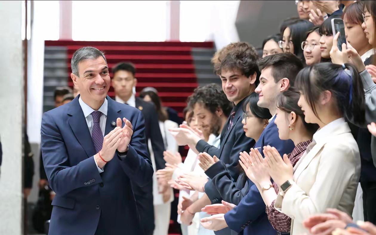 翻遍中国近代史，居然找不到西班牙的影子？网友：这才是真·人间清醒！兄弟们，今