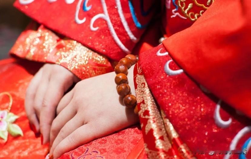 30岁的孩子还没结婚，当父母的千万别再到处求人瞎牵线了！这种做媒乱点鸳鸯谱不仅让