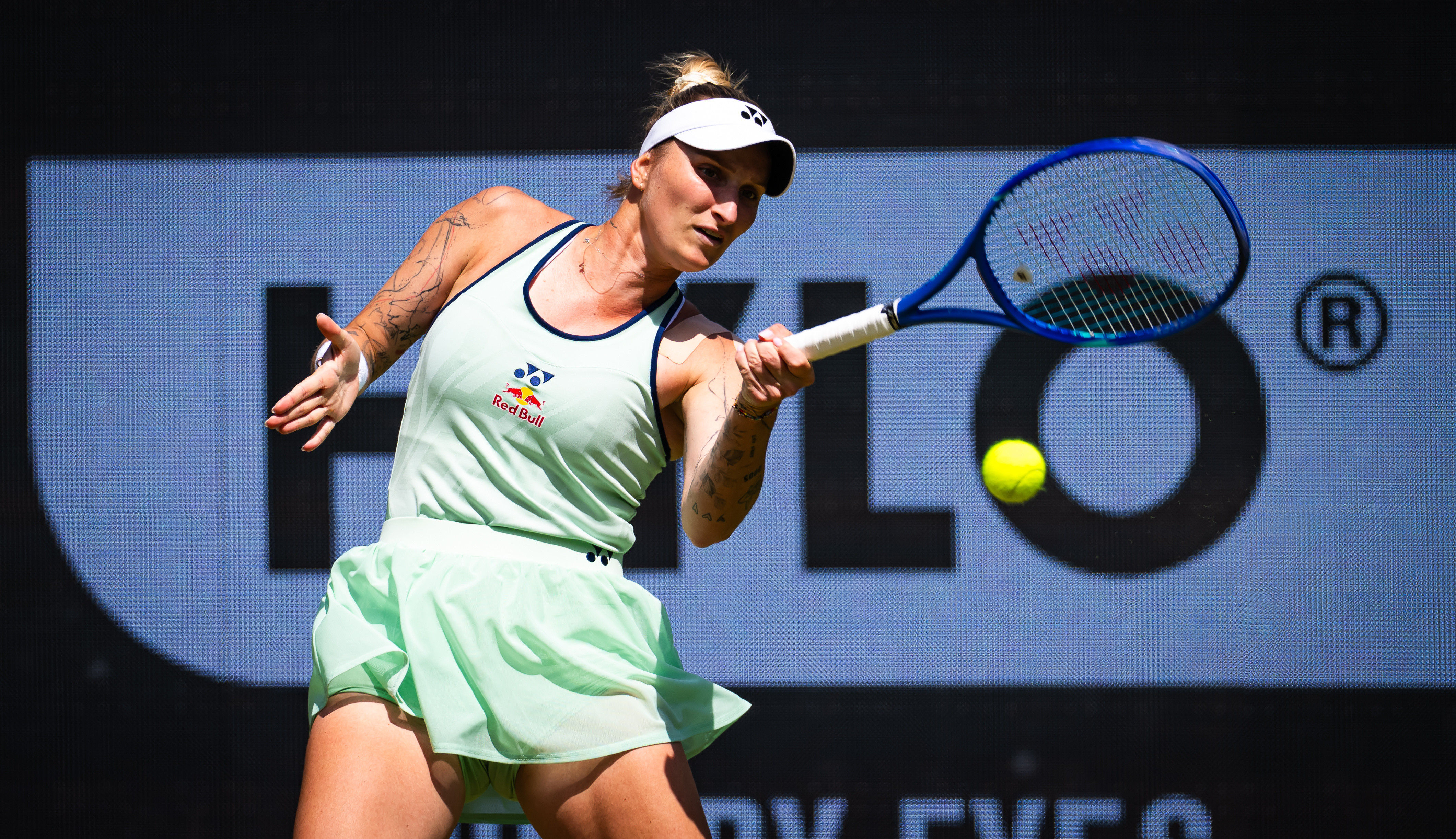 万卓索娃晋级再战贾巴尔👀WTA500柏林站第二轮，前温网冠军万卓索娃以6-3