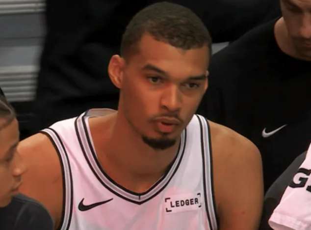 运动医学博士BrianSutterer转发谈到了马刺球员维克托-文班亚马此前经