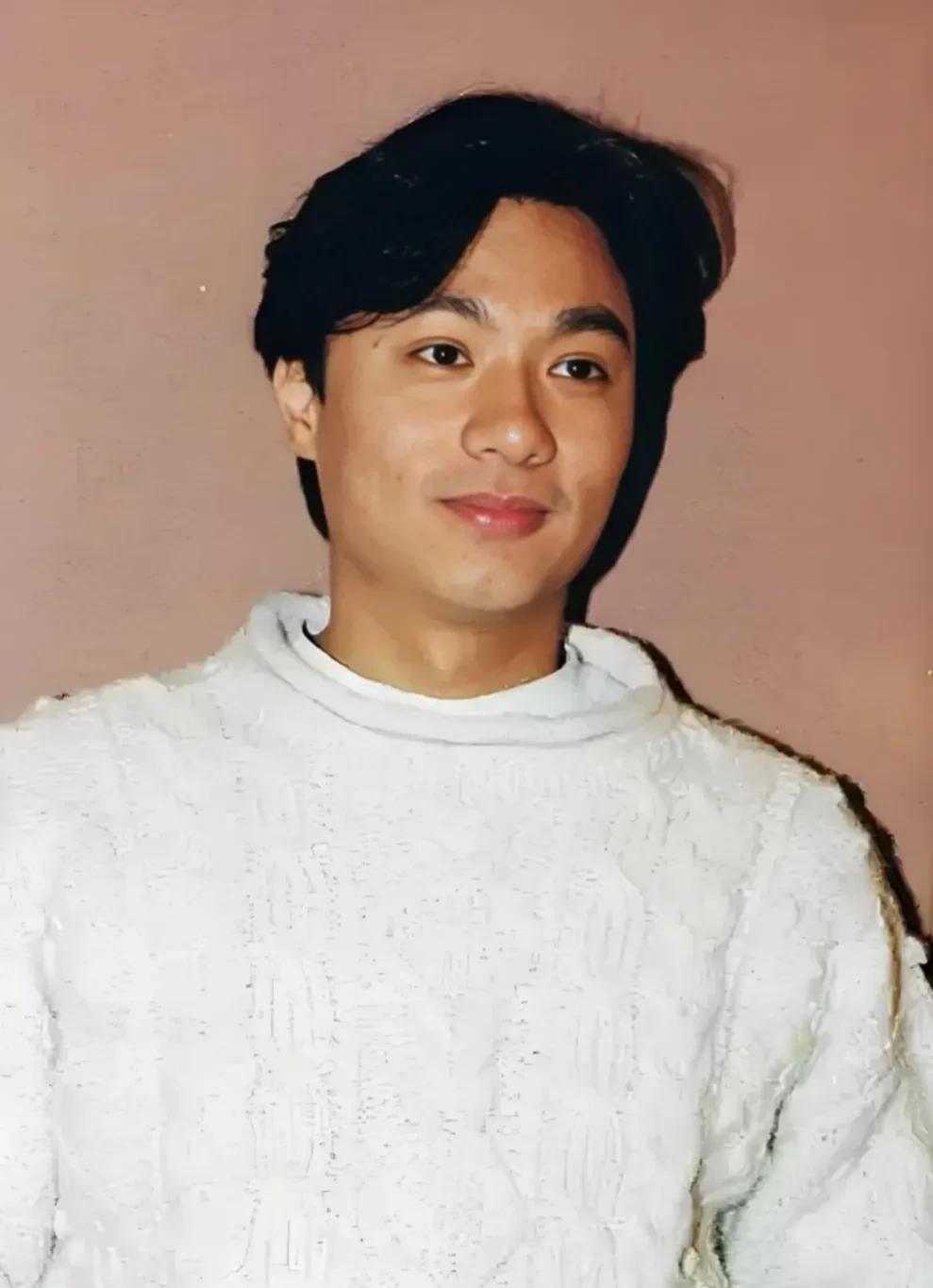 我也是打小看港剧长大的，但对“80年代香港第一美男子”的林俊贤并没多少印象。按