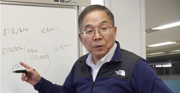 “我就是要来中国报仇的！”2019年11月，72岁的坂本幸雄接过紫光集团聘书时，