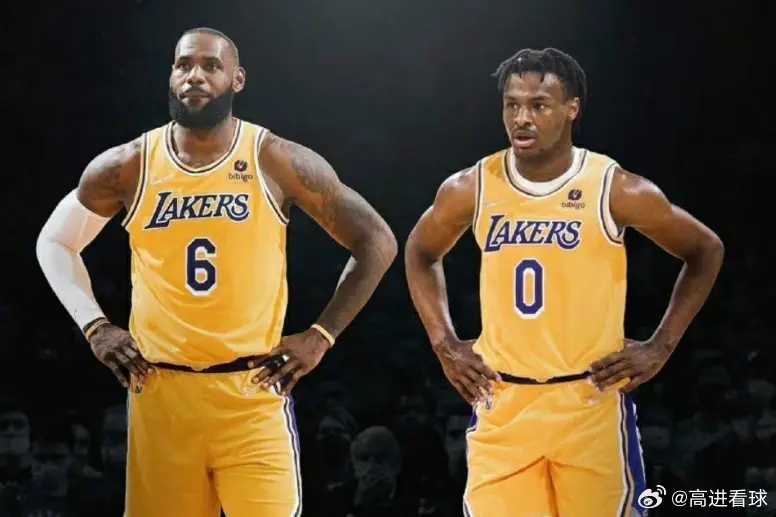 NBA历史首次父子助攻！詹姆斯14+6+8连线布朗尼中三分官方盛赞北京时间3月