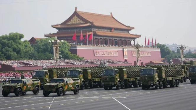 台湾中时新闻网近日发文提出：“九三阅兵并不会让大陆承诺放弃使用武力，但可以增加台