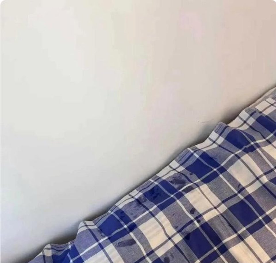 室友窗缝里掉出来的要提醒他吗