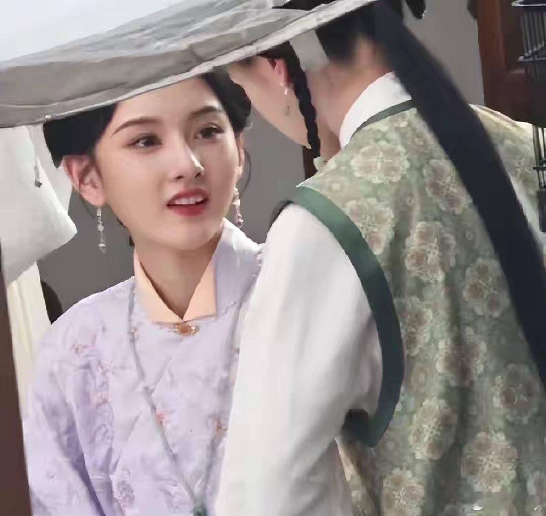 宋祖儿《表妹万福》美出圈！眼神破碎太动人了。宋祖儿的古装有多权威，这点在她的作品