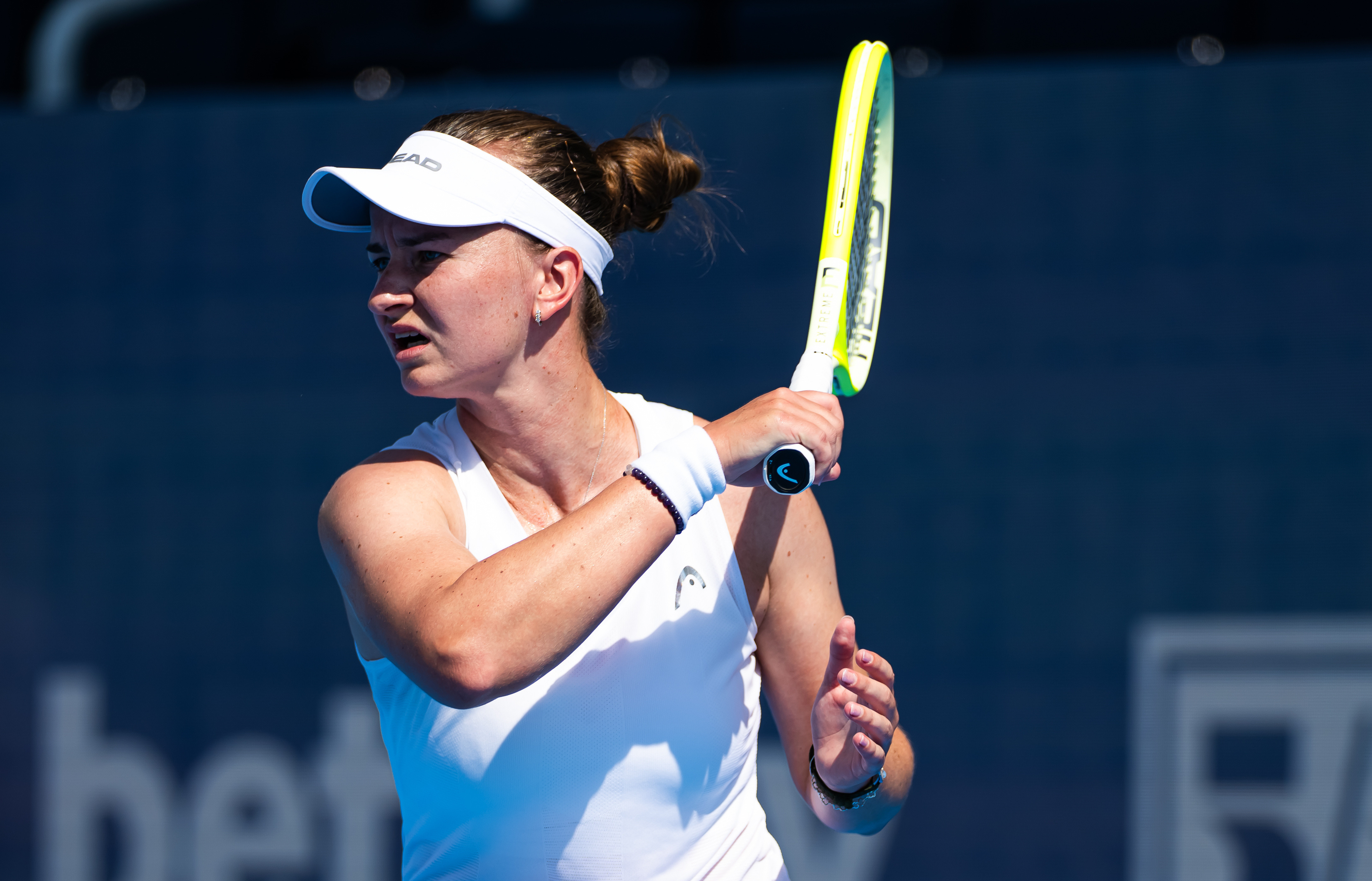 WTA1000辛辛那提站第三轮，克雷吉茨科娃兑现第七个赛点，最终以6-43-6