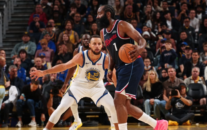 18分大逆转!勇士'勇三疯'再现神威,库里颈留血痕仍抢断哈登,快船崩盘真相曝光