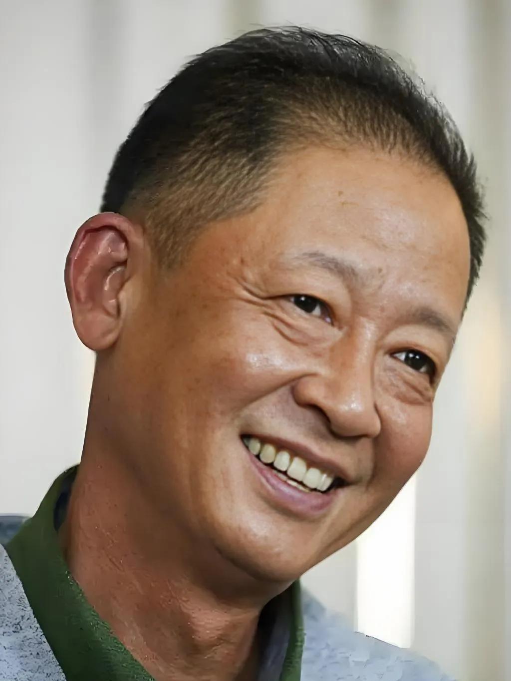 你强了，到处是朋友；你弱了，亲戚都瞧不起你。这句精辟的话，道出了人情冷暖