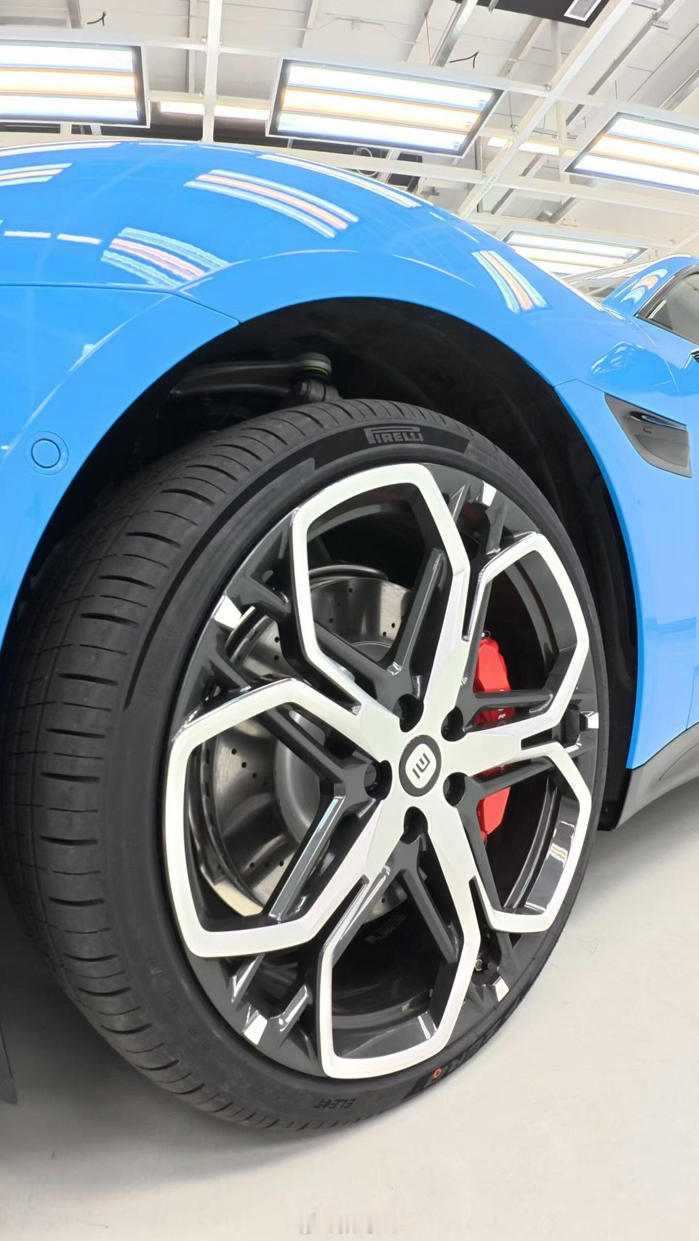 新一代小米su7即将到店，肉眼可见的高级感