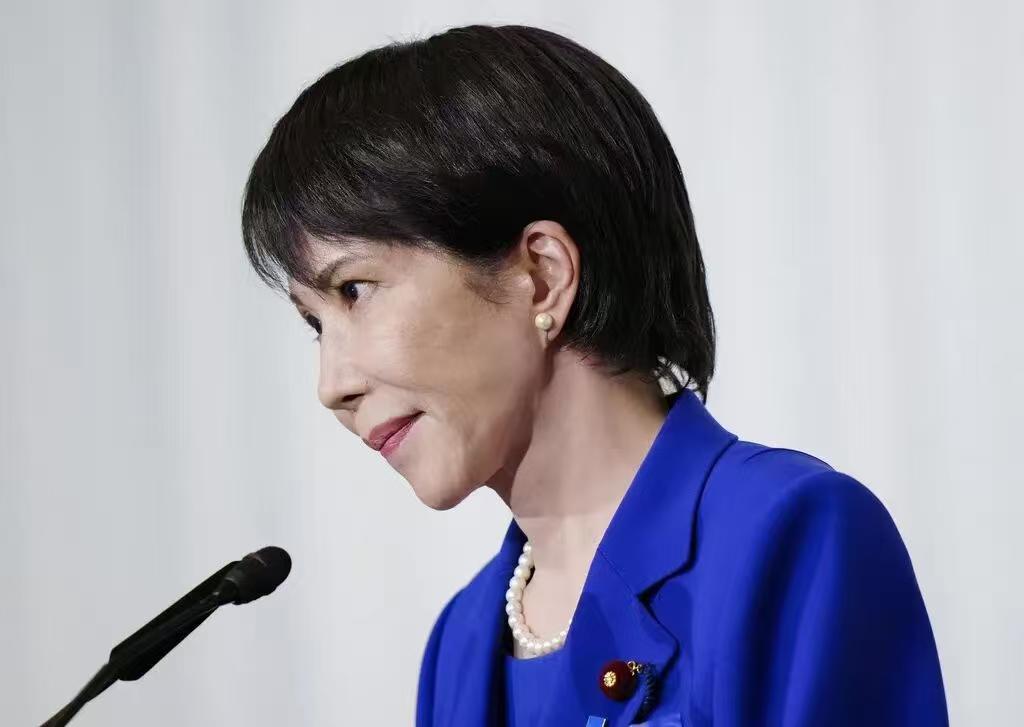 高市硬扛30多天，不道歉就只剩下一条路。高市抛出涉台的错误言论后，一直不肯道歉，