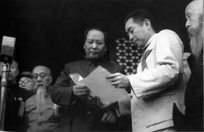 1969年勃列日涅夫想要动核武，见周总理忧心忡忡，毛主席：你读过明史没有？1