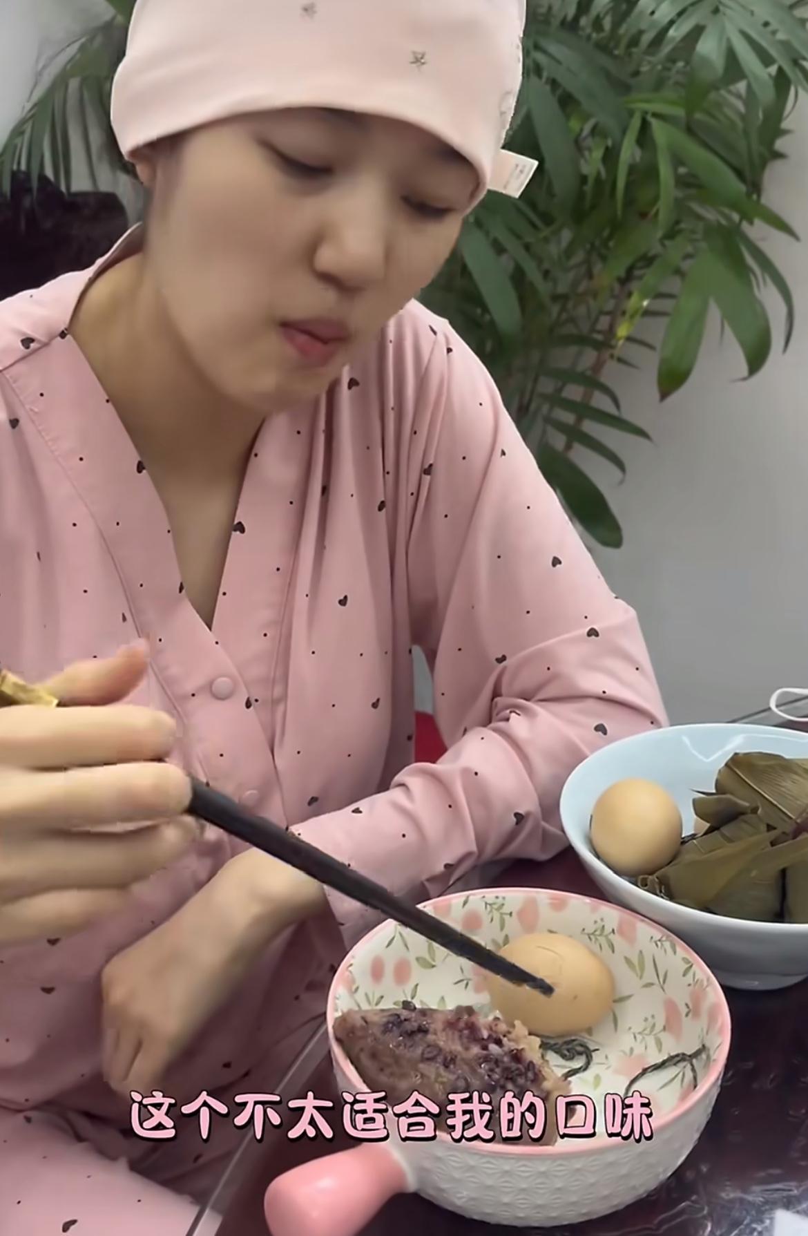 韩国老婆不喜欢吃粽子，想要吃白米饭配泡菜，粽子的味道很奇怪