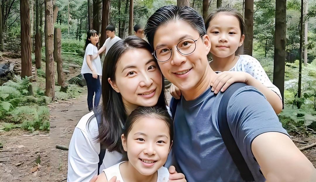 郭晶晶在社交平台晒出假期vlog，大大方方晒出儿女，也只能是霍家了