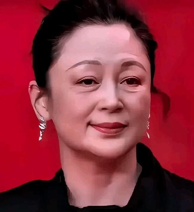 人还是年轻的时候好看，你看她们两个怎么说年轻时候都是一等一的美女，可是现在老了，