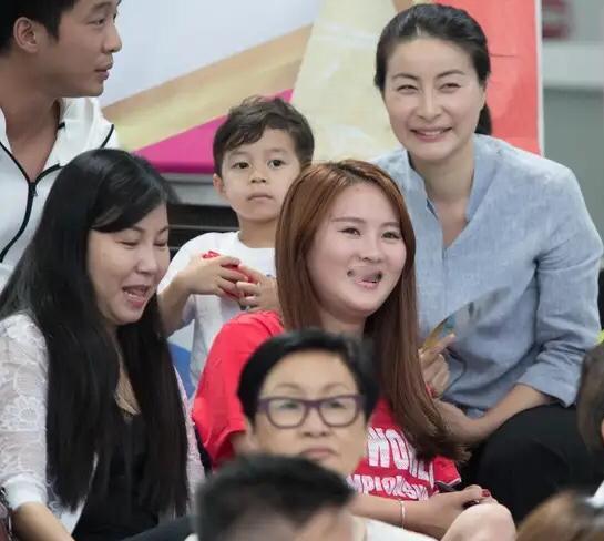 中国女子跳水队的“王者”从非唯一，一代代“跳水皇后”以各自传奇，共同铸就“梦之队