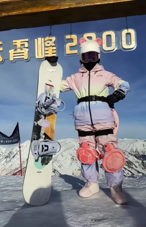 一觉醒来，连谷爱凌也沉默了！全红婵，你别闹了呀，三天就学会滑雪换刃！别人至少