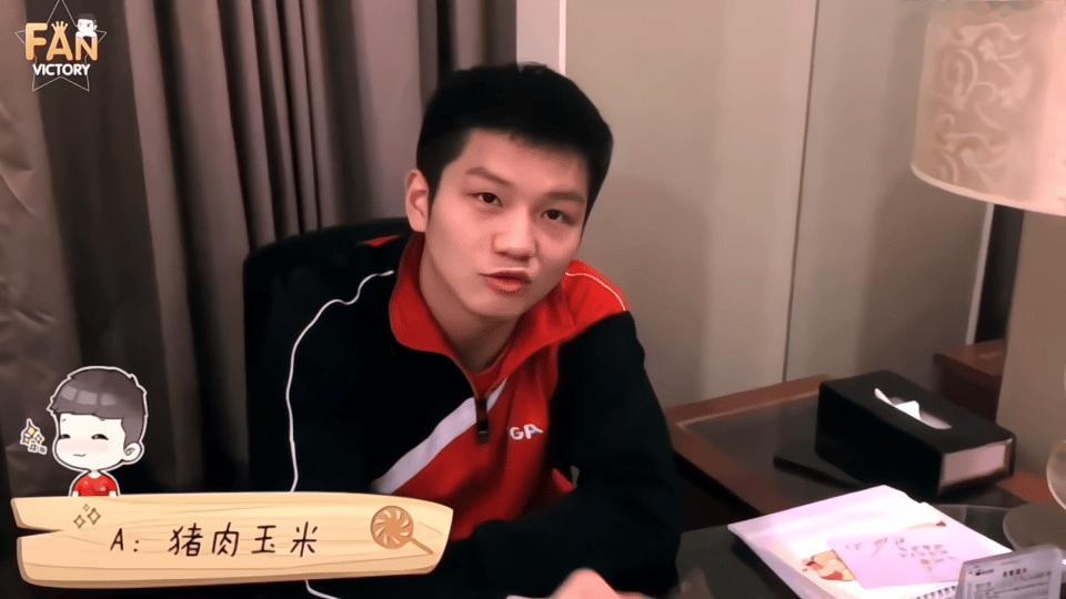 樊振东德国比赛期间靠一饭下饭看到樊振东说“上一季时正好我在德国比赛，所以也是借