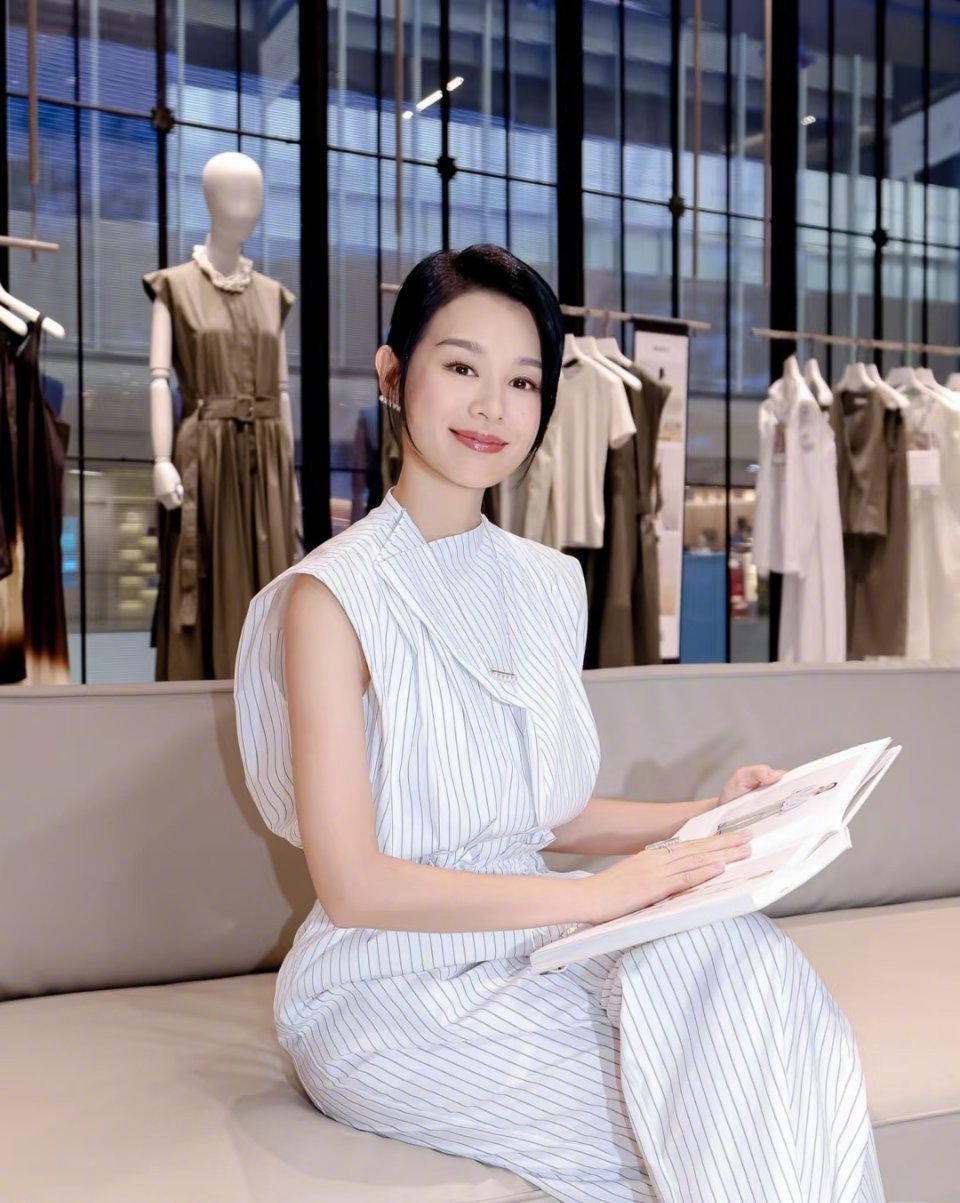 胡杏儿回应老公再次独自去夜店天啊！虽然胡杏儿说丈夫去夜店属于正常社交，但是和美