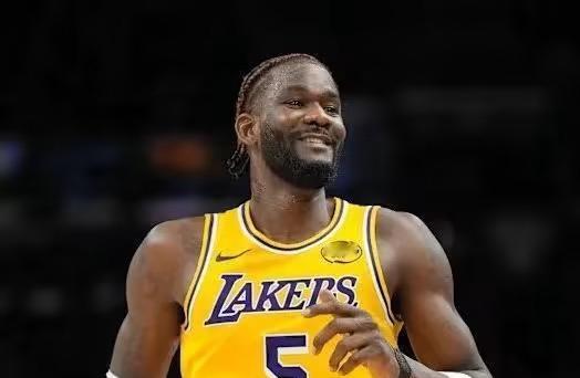 本赛季的马克·威廉姆斯与艾顿终究不是一个档次的！马克·威廉姆斯，23岁，本赛季