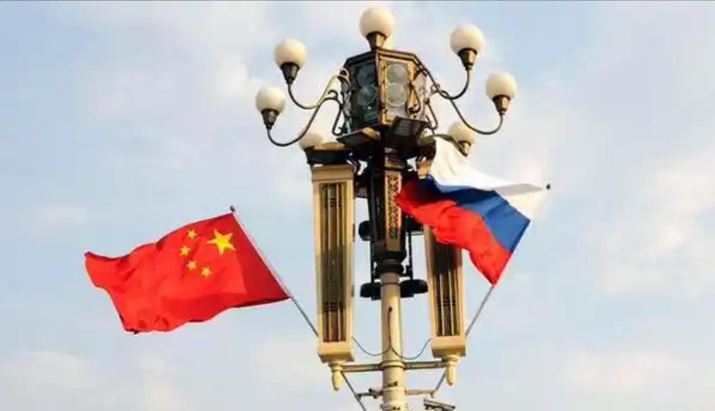 “中国将为‘中立’付出代价！”美国现在积极拉拢俄罗斯，就是断定中美一旦为东南亚问