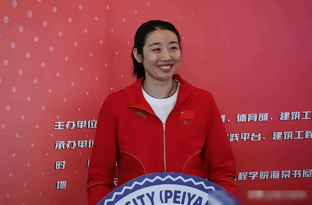 中国女排，彻底变天了。10个国手集体出走，连队长都跑了。这事儿搁前几年谁敢信