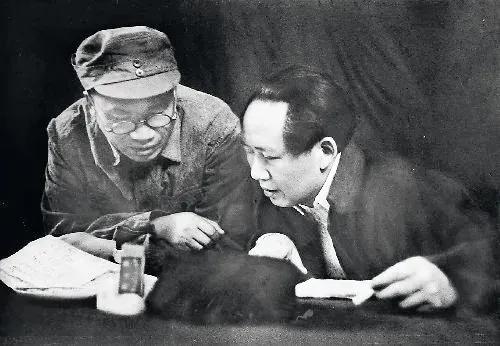 朱老总：“战士仍衣单，夜夜杀倭贼。”