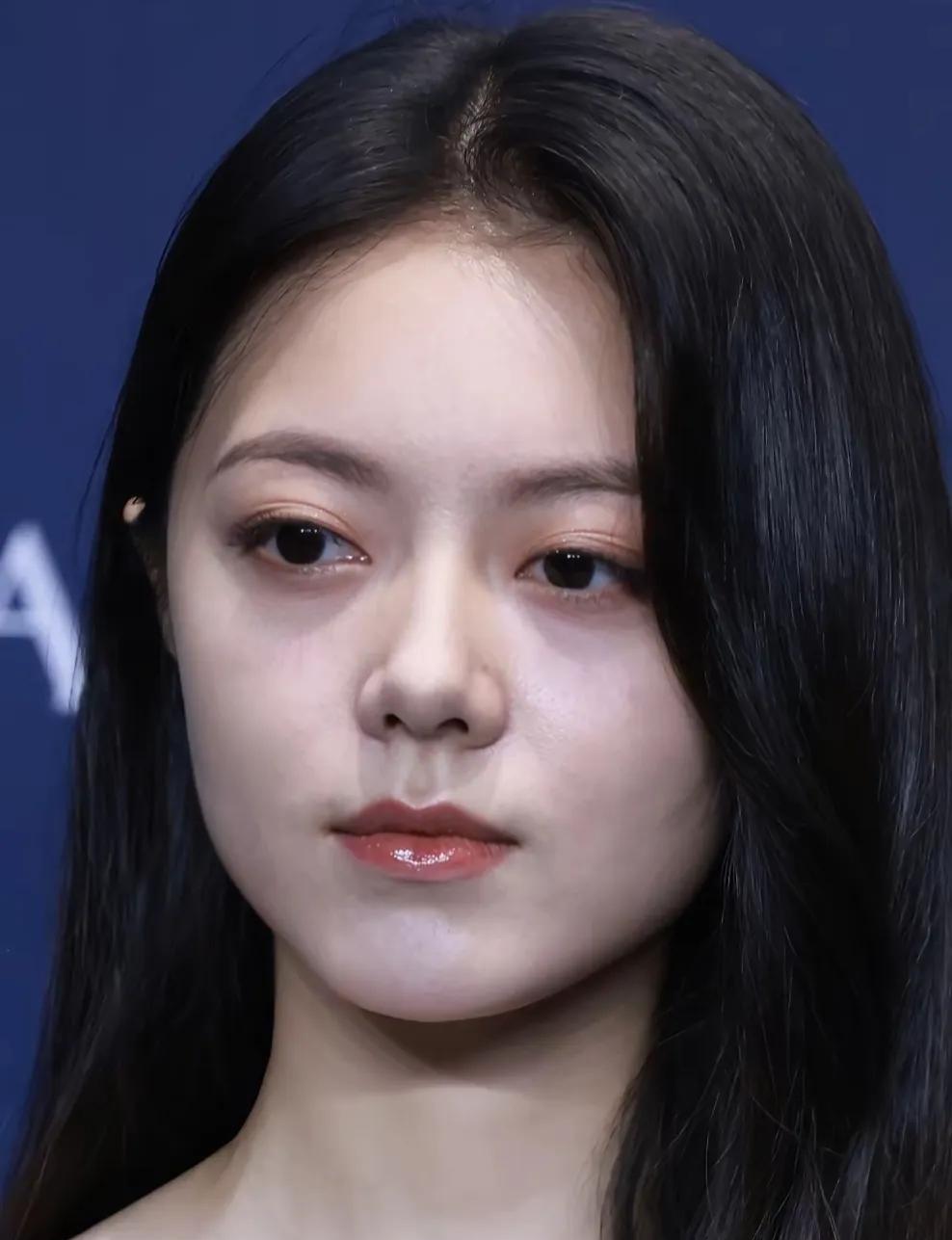 赵今麦这组生图直接杀疯！网友看了纷纷惊叹‘怎么会有这么好看的人，脸蛋身材竟找不到