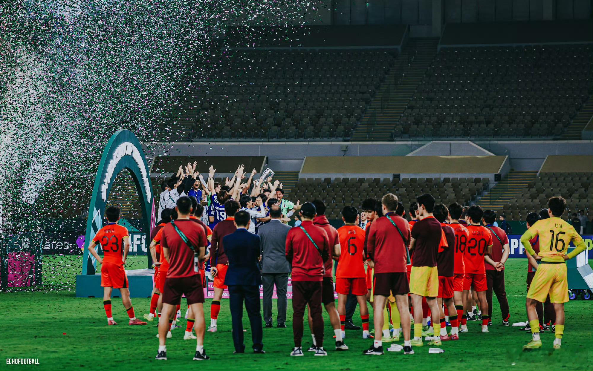 u23国足0比4日本u23中日足球之间的差距，确实已经很大了。你看他和别人踢，非