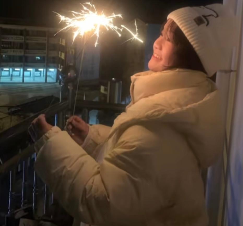 抗癌博主“小费同学”不幸离世，年仅21岁，告别信看哭数万网友！