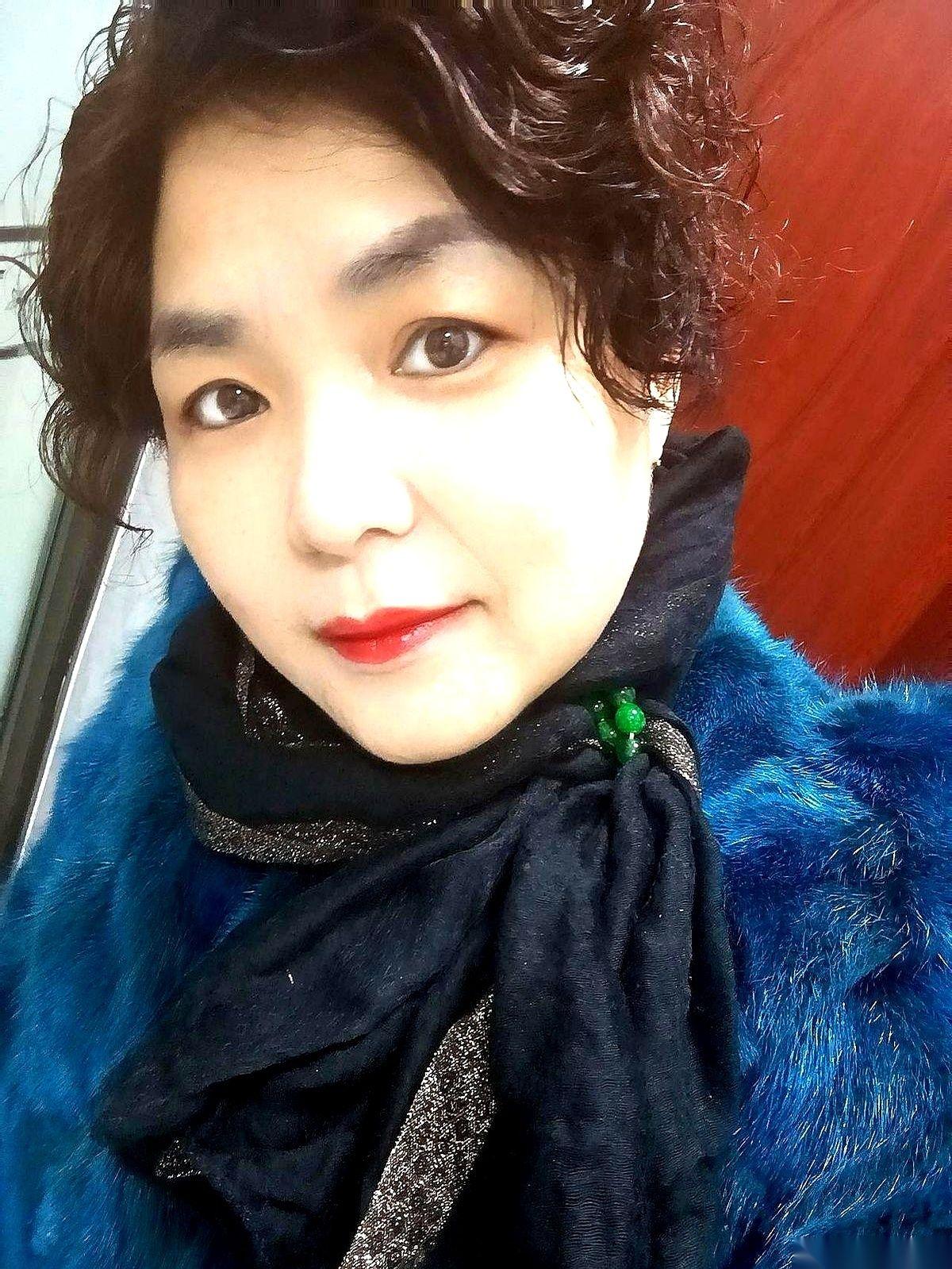 我跟你说，今天算是开了眼了。刷到一个阿姨的征婚，给我整不会了。上来就一句大实