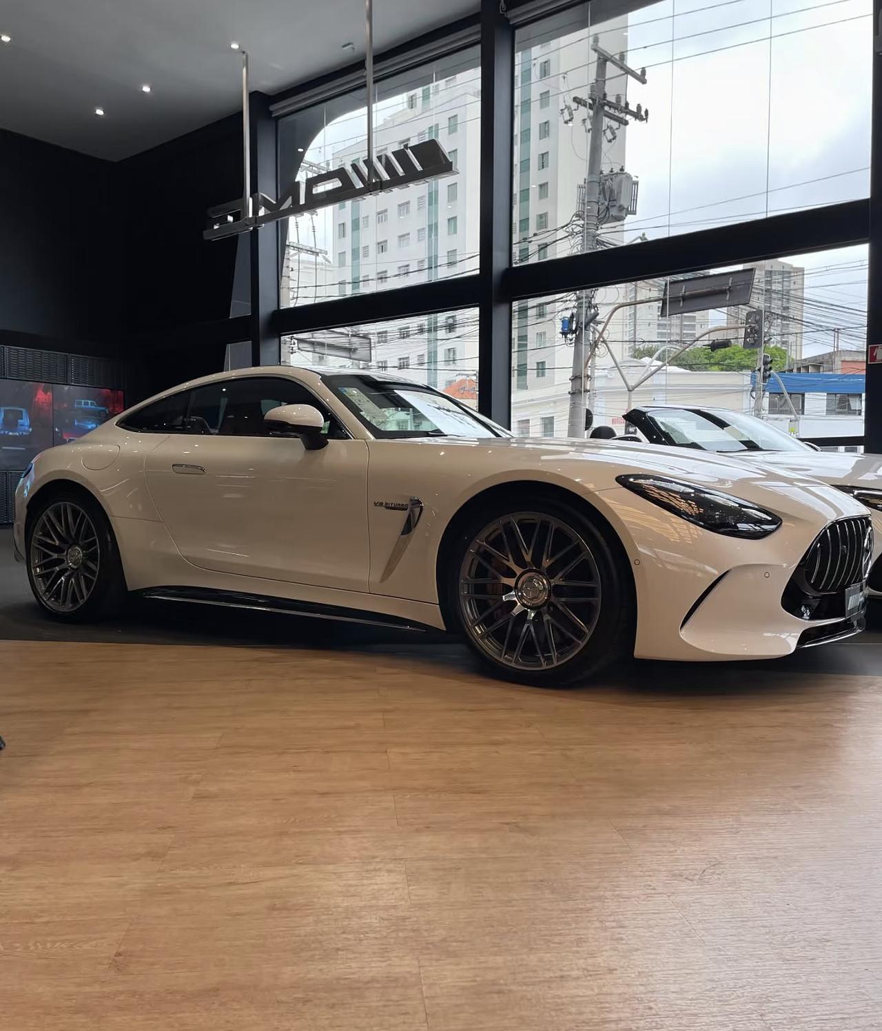 果然花上钱它就不可能会丑的[笑着哭]