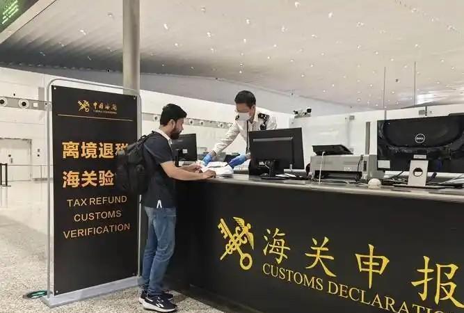 为什么国家突然放开签证让老外随便来了？这个很多人不明白，其实，这是在下一步大棋，