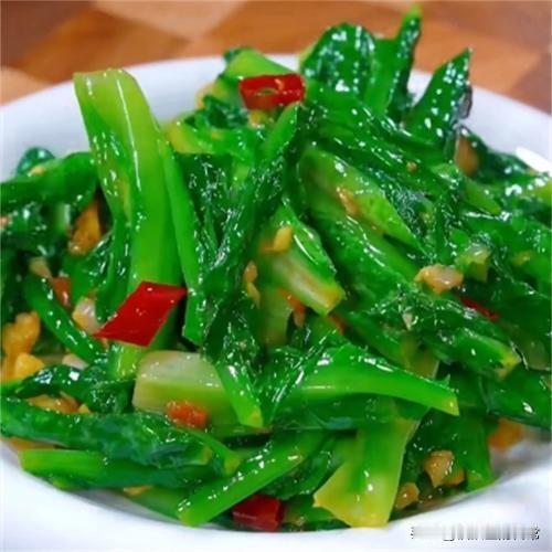 补益气血是老生常谈的事情。有人认为气血虚弱，就必须多吃牛肉，羊肉，鸡肉，阿胶等。