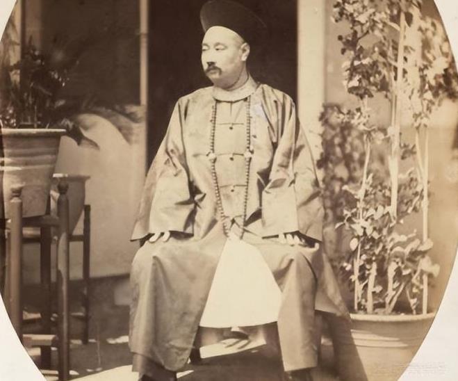1861年，肃顺被押到宣武门菜市口行刑，没想到他坚决不跪，并怒斥慈禧是祸国殃民的