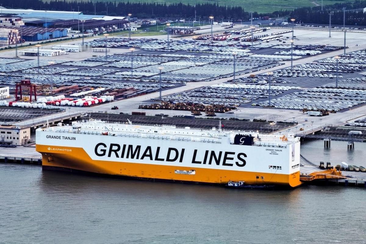 以后不能说是畅销国内了，零跑C10在全球都是爆款！ 近日，零跑创始人朱江明接