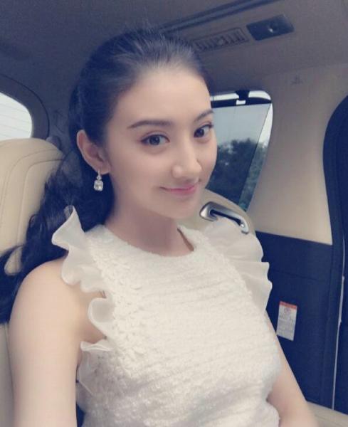 女星欧式双眼皮谁最自然? 范冰冰景甜娜扎迪丽热巴杨幂