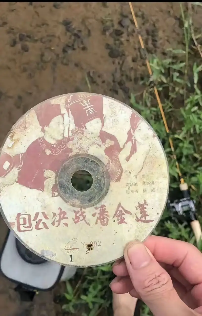 钓鱼佬哪怕没钓到鱼，也从不空军