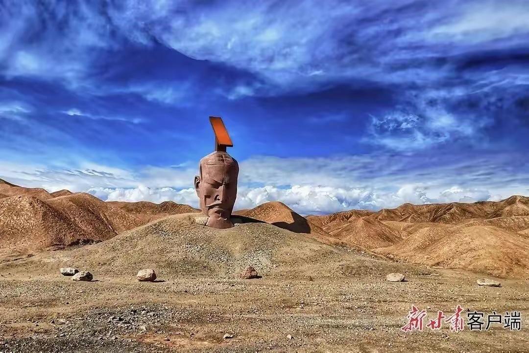 有网友说，这就是汉武帝被活埋了，否则他怎么会愁眉苦脸？原来没有注意，这么一看好